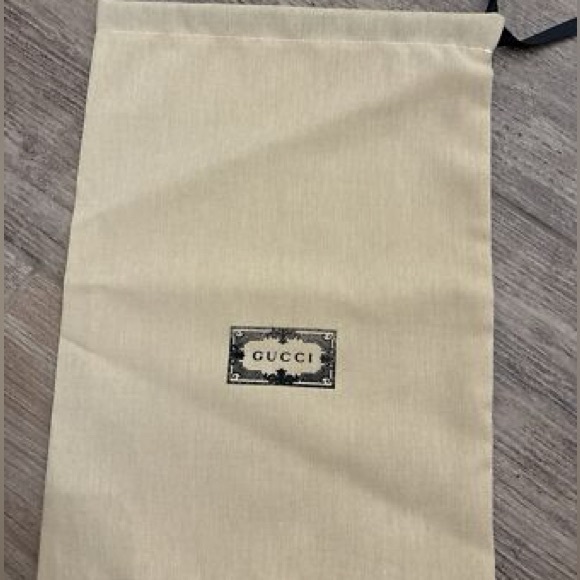 Gucci Handbags - NWT!! Gucci Beige Storage Pouch (Dust Bag)